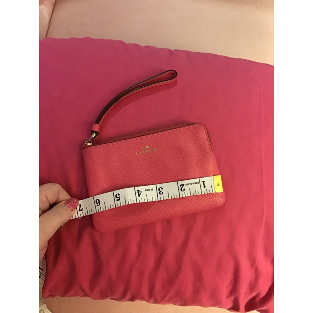 Women's Coach Pink Leather Wristlet with Gold Hardware - Picture 7 of 14